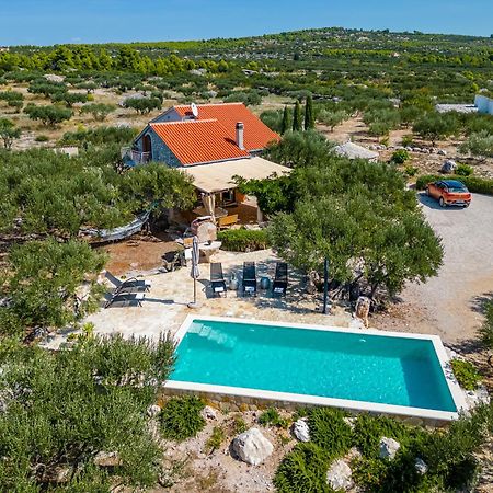 Holiday Home Kuca Sunca Сутиван Экстерьер фото