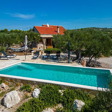 Holiday Home Kuca Sunca Сутиван Экстерьер фото