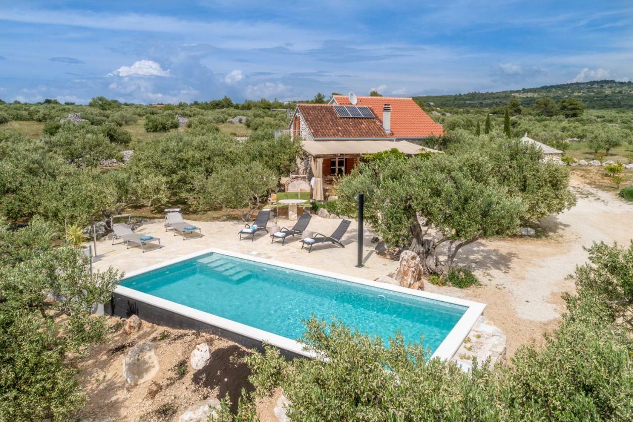 Holiday Home Kuca Sunca Сутиван Экстерьер фото